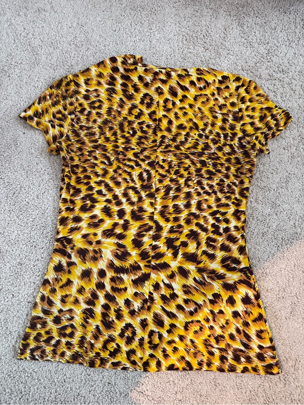Norma Kamali Leopard Print Short Sleeve Mock Neck Top in Yellow - Picture 5 of 5